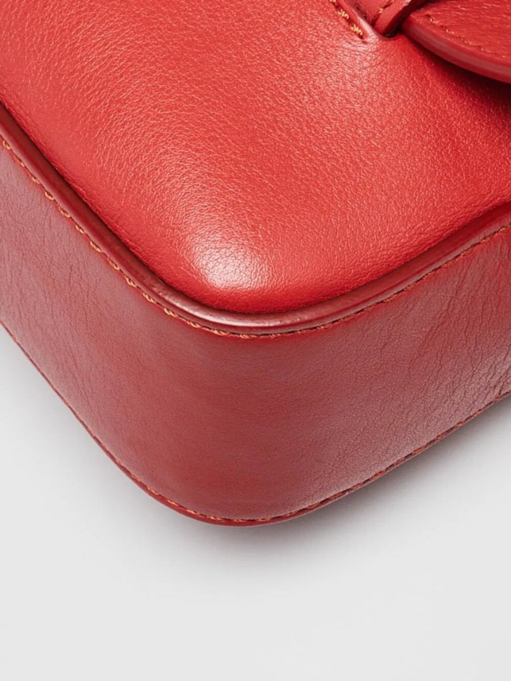 Chloe Red Leather Embroidered Horse Belt Bag - Picture 3 of 11